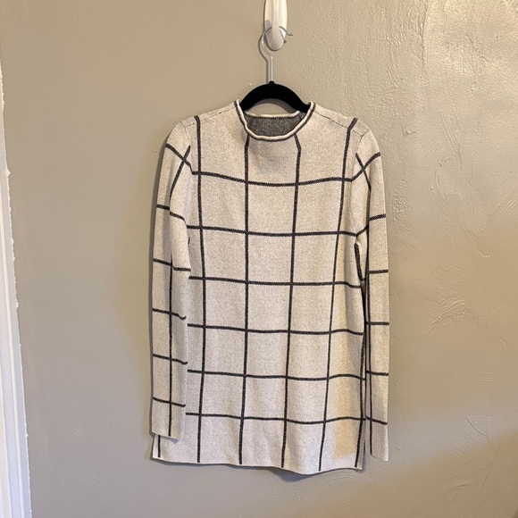 LOFT Sweaters - LOFT windowpane mock neck sweater